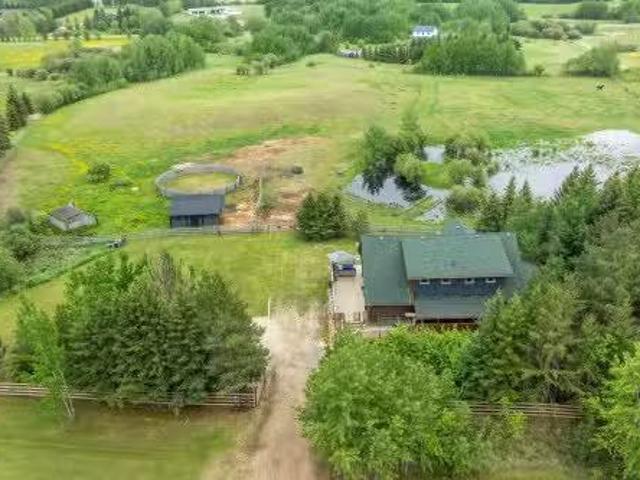 House for sale in Alberta