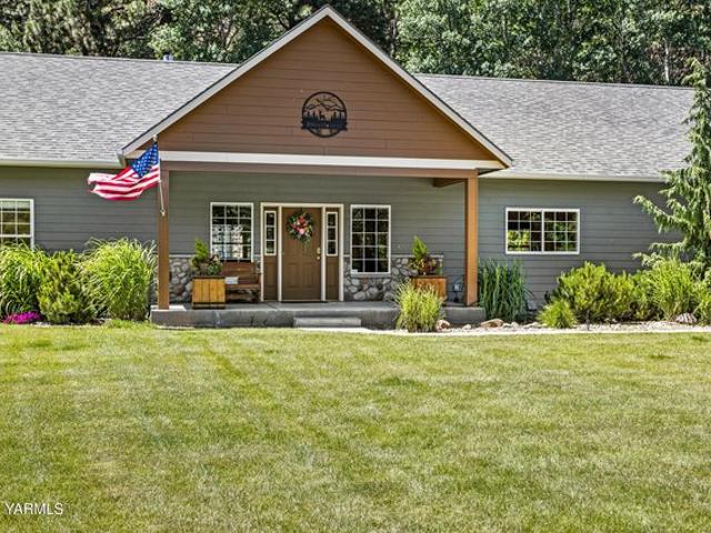 House for sale in Naches, Washington