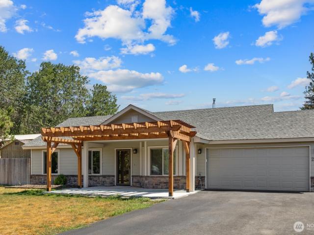 House for sale in Ronald