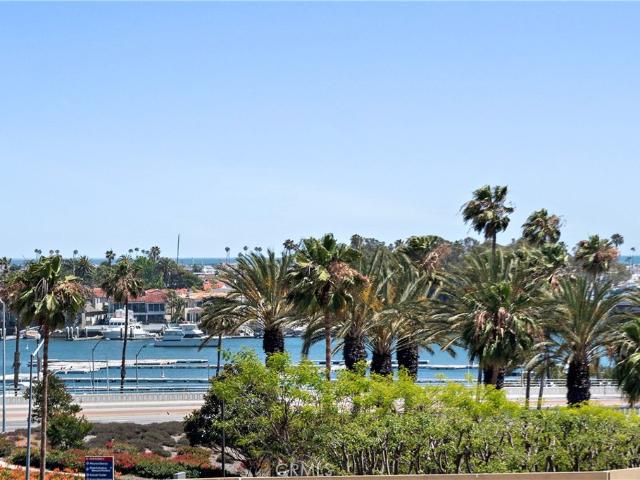 Condo for sale in Corona Del Mar, California