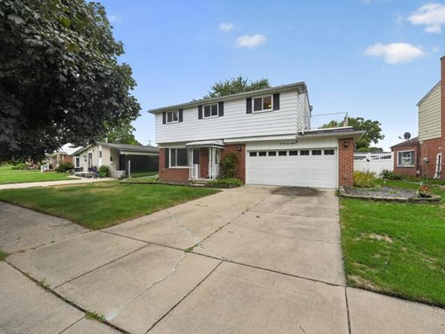 House for sale in Martin Luther King, Mount Clemens