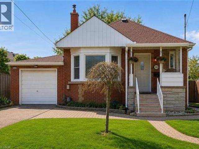 House for sale in Ancaster, Ontario