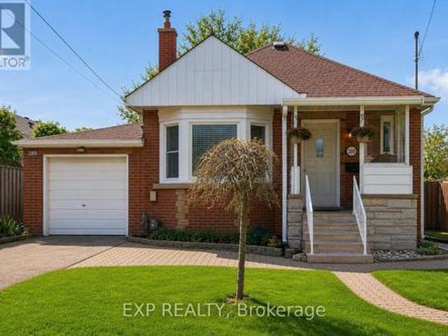 House for sale in Ancaster, Ontario
