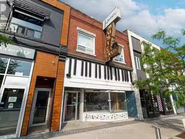 House for sale in Downtown Midland, Midland
