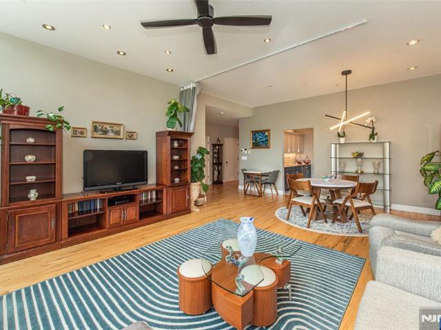 Condo for sale in Passaic, New Jersey
