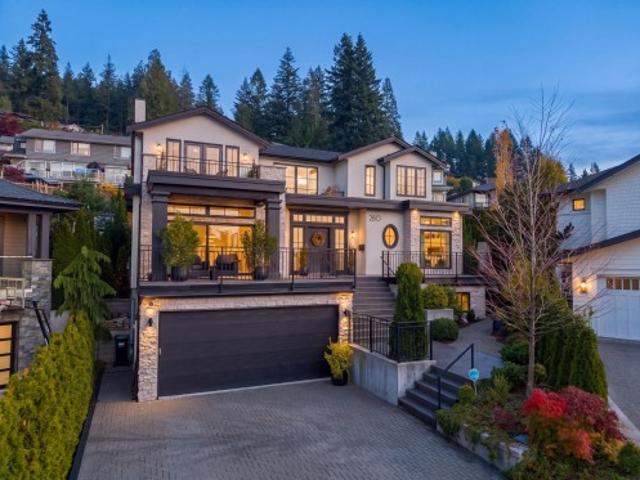 House for sale in Delbrook-Upper Lonsdale, Metro Vancouver Regional District