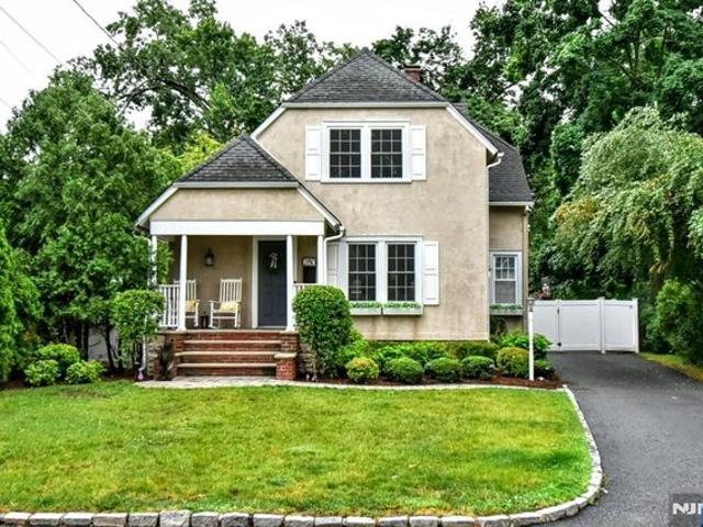 House for sale in Wyckoff, New Jersey