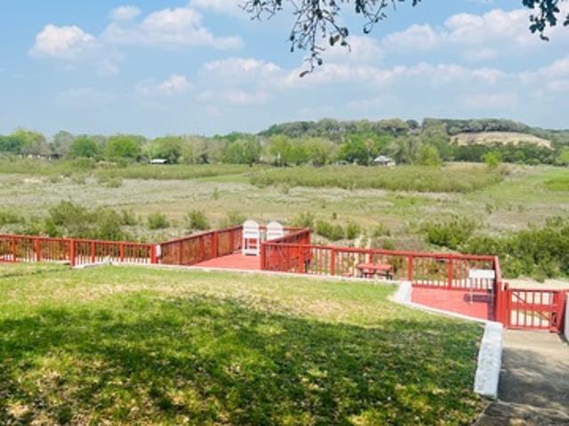 House for sale in Bandera