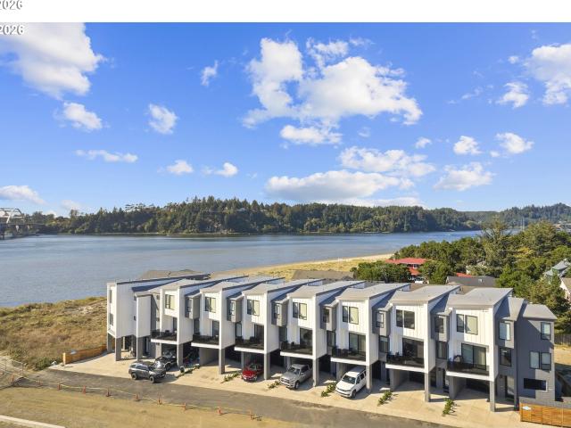 Townhouse for sale in Oregonia