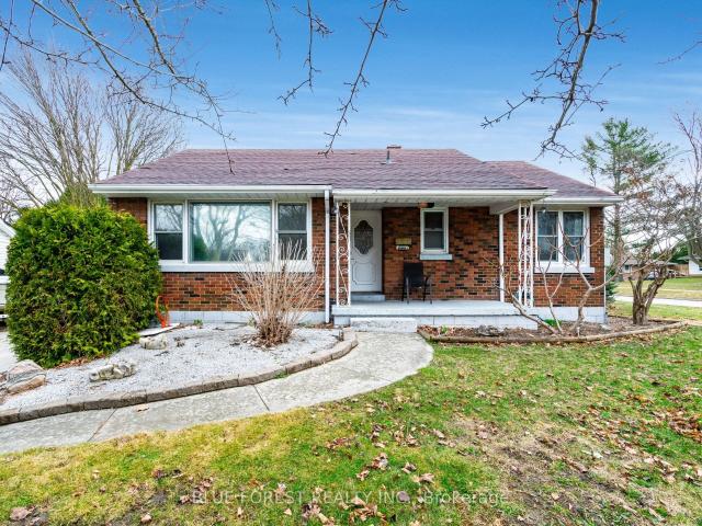 House for sale in Chatham–kent, Ontario
