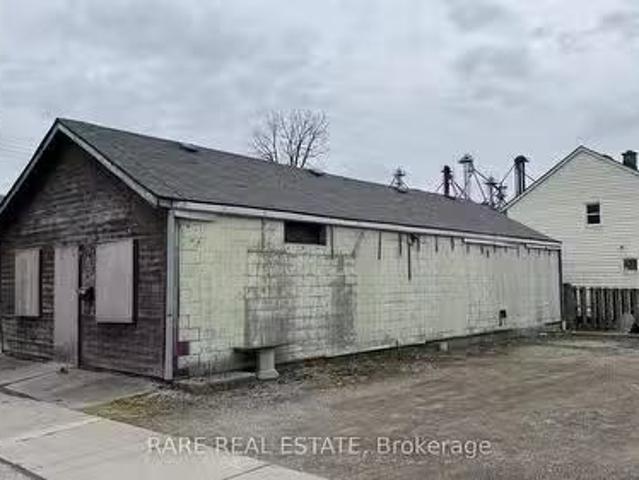 House for sale in Chatham–kent, Ontario