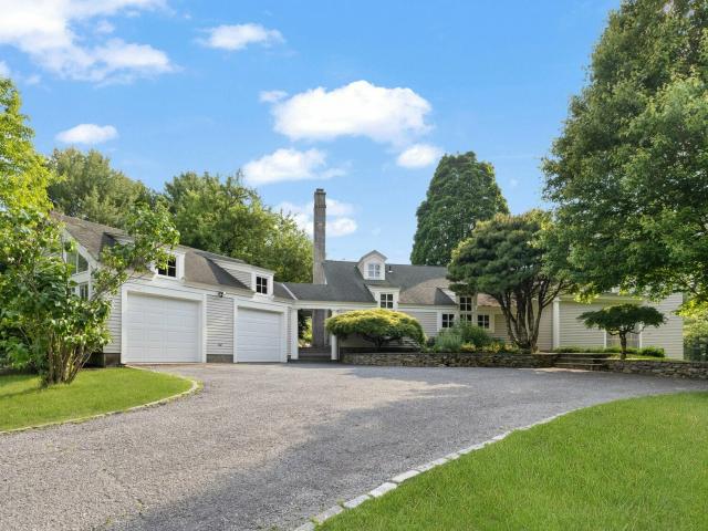 House for sale in Seekonk