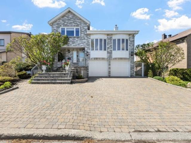 House for sale in Dollard-des-Ormeaux, Montréal (région administrative)