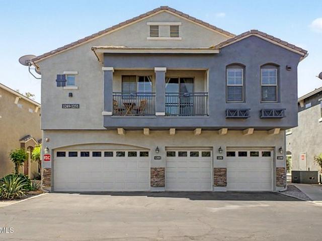 Townhouse for sale in Tempe, Arizona
