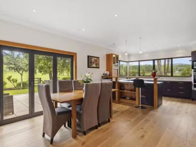 House for sale in Otakou