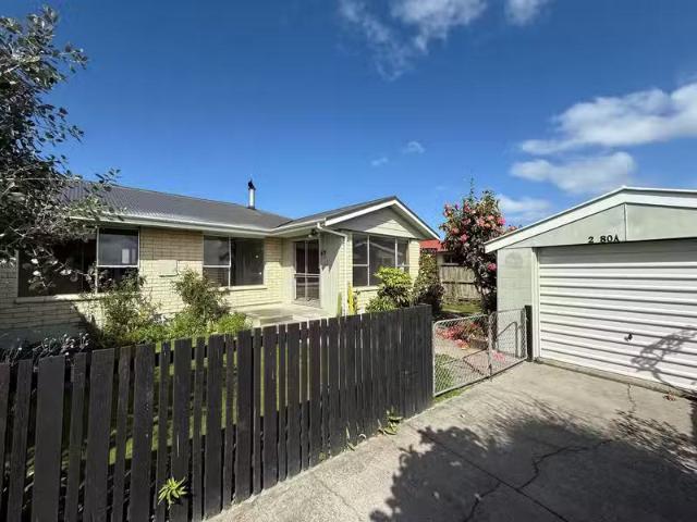 House for sale in Chaslands, Canterbury