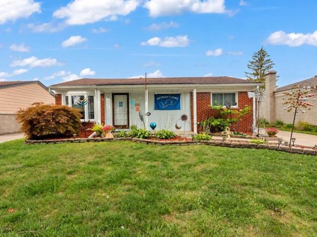 House for sale in Saint Clair Shores, Michigan