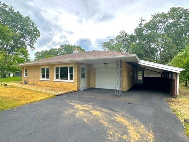 House for sale in Winthrop Harbor, Illinois