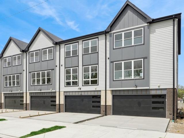 Townhouse for sale in River Grove, Illinois