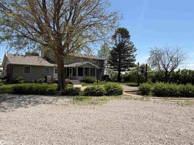 House for sale in Clarion, Iowa