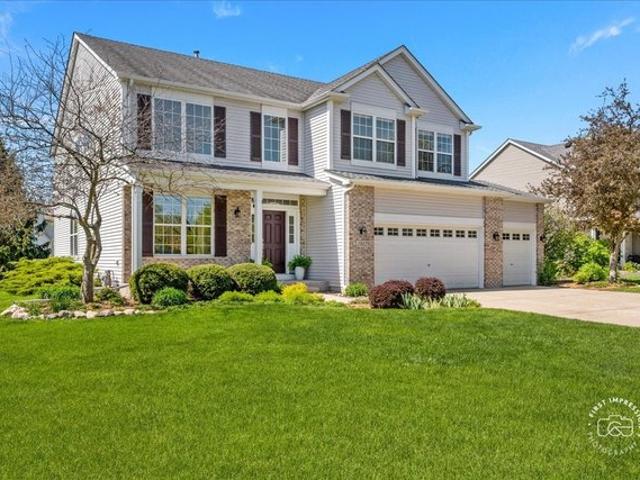 House for sale in North Aurora, Illinois