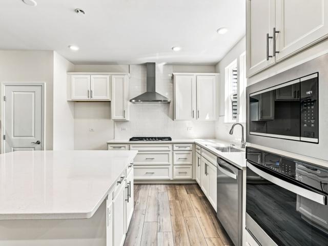 Townhouse for sale in Aurora, Illinois