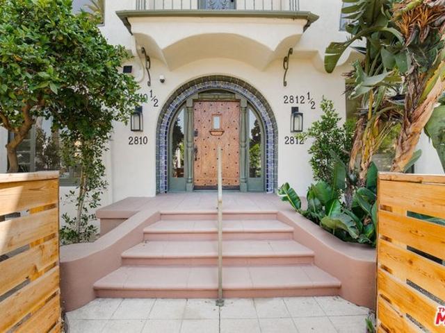 Condo for sale in Canoga Park, California