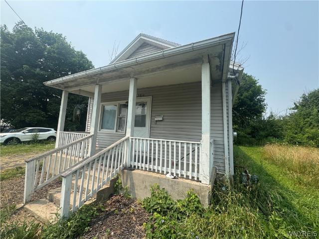 House for sale in Niagara, New York