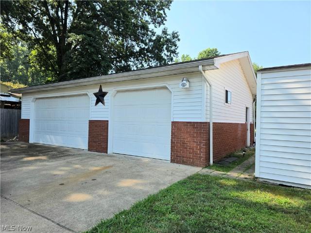 House for sale in Vienna, West Virginia