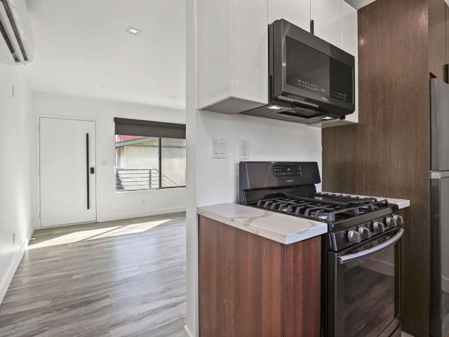 Apartment for rent in Canoga Park, California