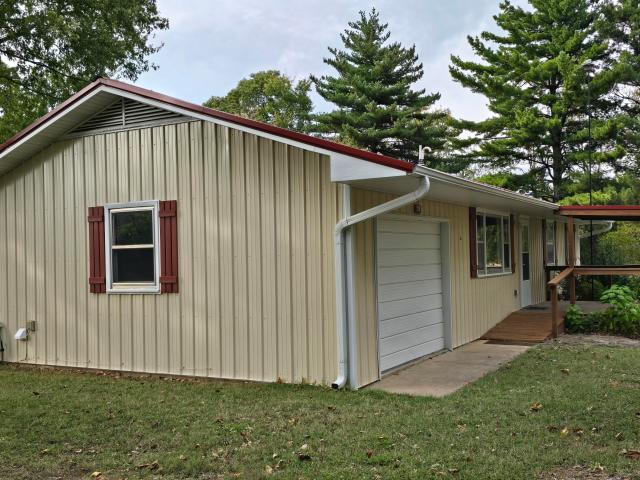House for sale in Seligman, Barry County