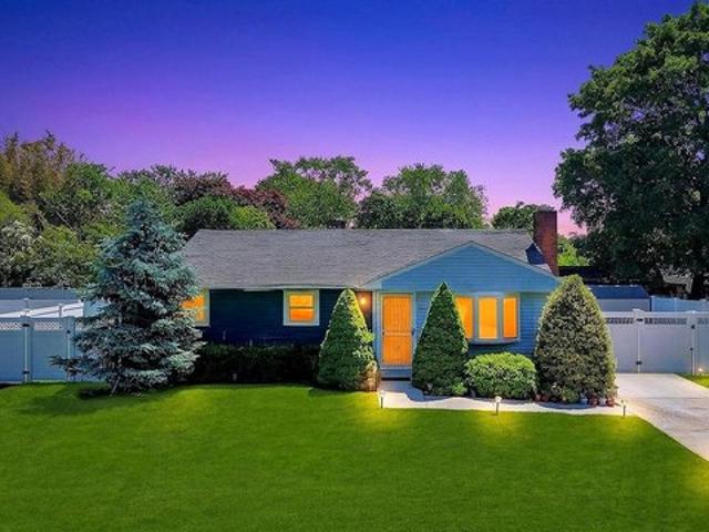 House for sale in Centereach, New York