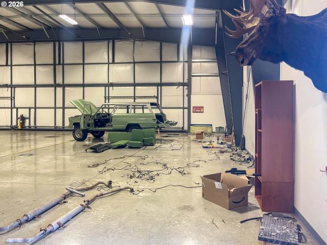 Commercial for sale in Oregonia