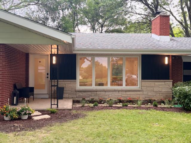 House for sale in Mchenry, Illinois