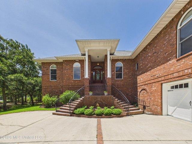 House for sale in Ocean Springs, Mississippi