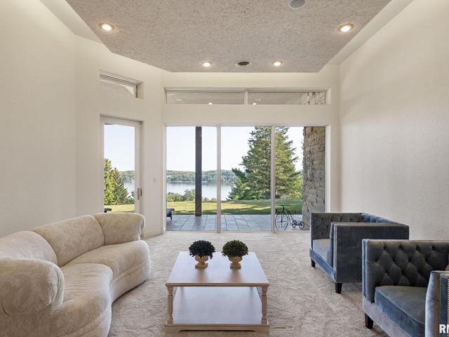 House for sale in Le Claire, Iowa