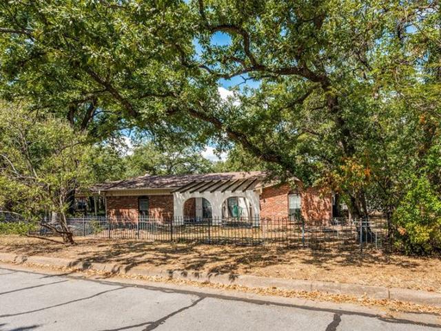 House for sale in Arlington, Texas
