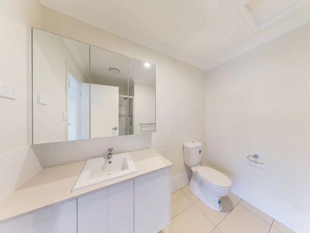 Townhouse for rent in Springfield Lakes