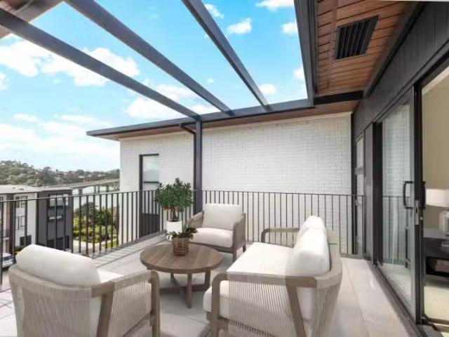 House for sale in Oratia