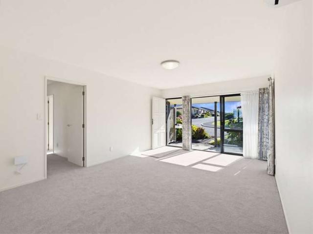 Apartment for sale in Massey, Henderson-Massey