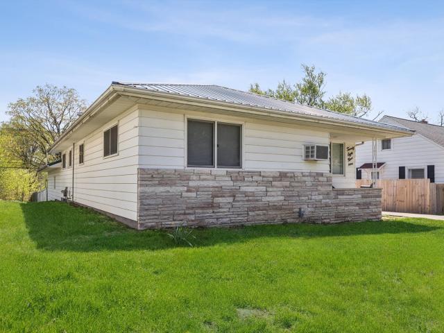 House for sale in Clinton, Iowa