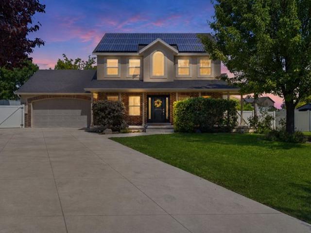House for sale in Saratoga Springs, Utah