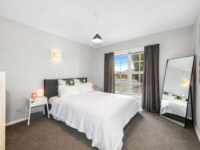 House for sale in Chaslands, Canterbury
