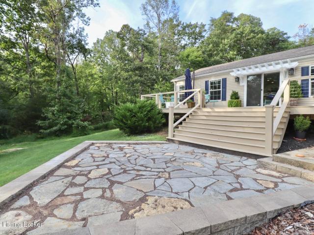 House for sale in Shepherdsville, Kentucky