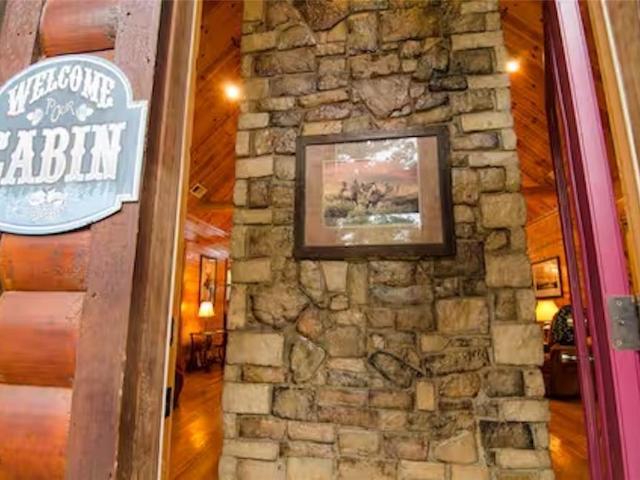 House for sale in Hochatown, Broken Bow