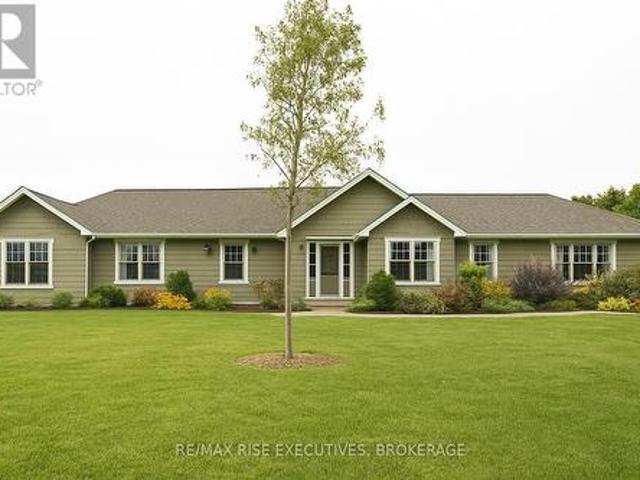 House for sale in Ontario