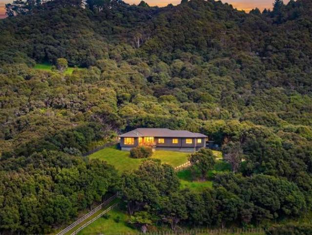 House for sale in Puhoi