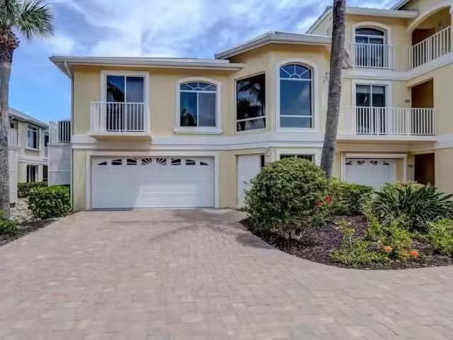 Condo for sale in Cape Coral