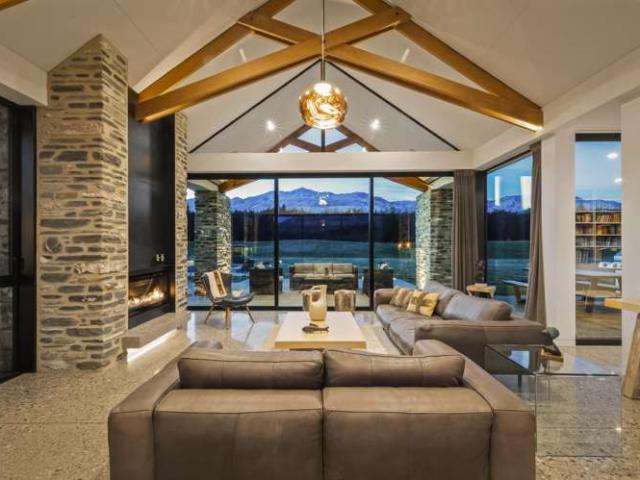 House for sale in Otakou
