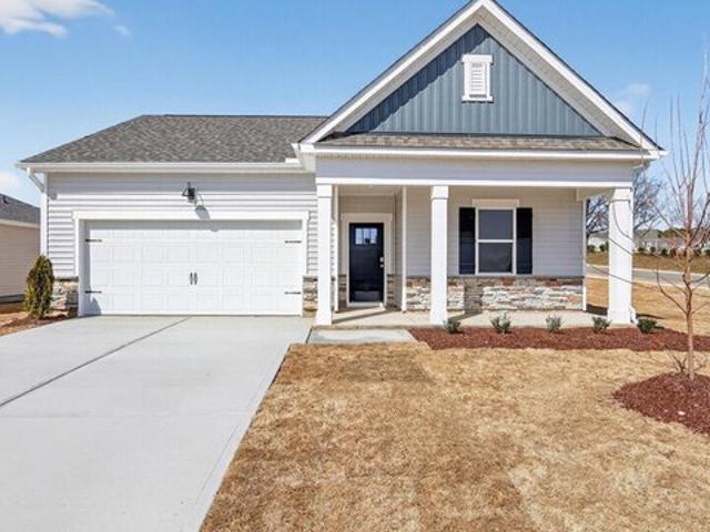 House for sale in Aberdeen, North Carolina